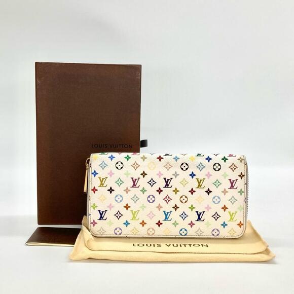 LOUIS VUITTON Brown Wallet - Picture 11 of 11